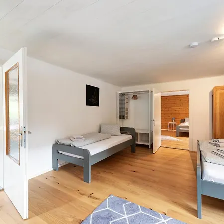 Stanzertal Apartman *